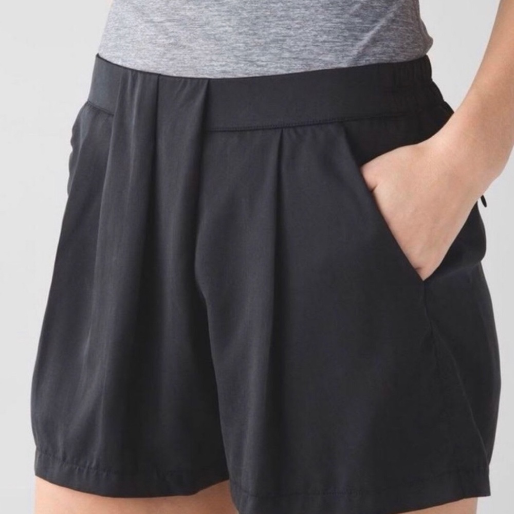 Lululemon &Go Keepsake Short In Black - image 1